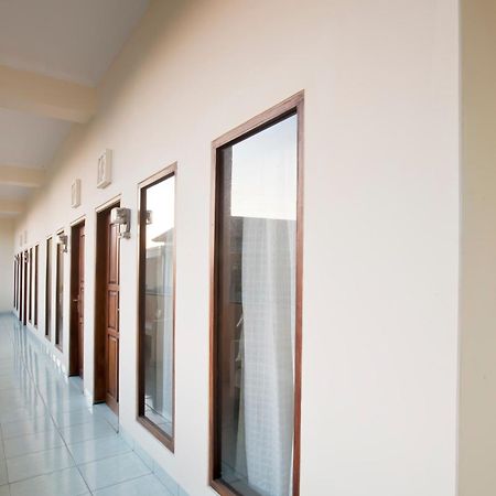 Pondok Taman 828 Otel Denpasar Dış mekan fotoğraf